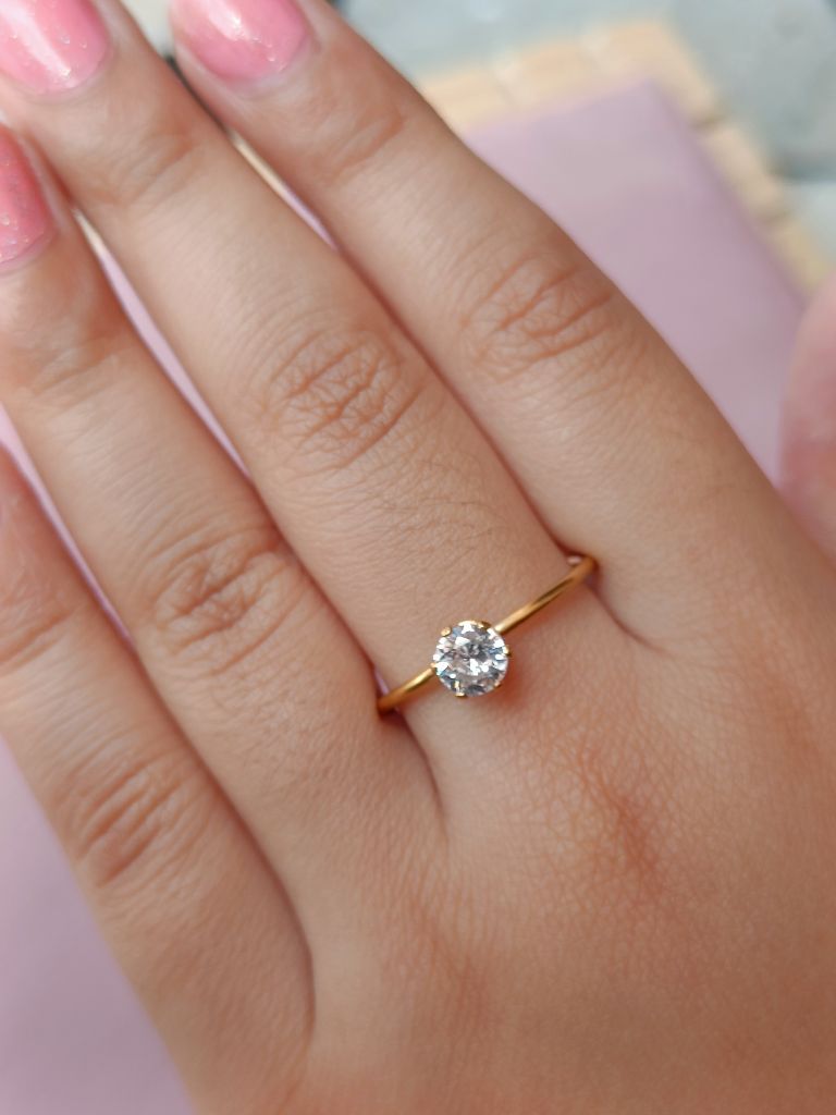 Small Solitare Ring